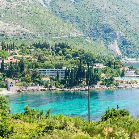 Apartmetns Sandito-one-bedroom With Terrace And Sea View