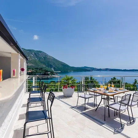Apartmán Apartmetns Sandito-one-bedroom With Terrace And Sea View Mlini