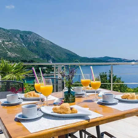 Apartmetns Sandito-one-bedroom With Terrace And Sea View Apartmán *